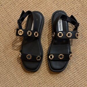 Steve Madden Tenacious Flatform Faux Leather Black Sandals with Gold Details 6.5